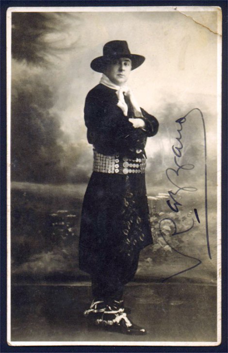 Jose Razzano, an early collaborator with Gardel, dressed as a gaucho